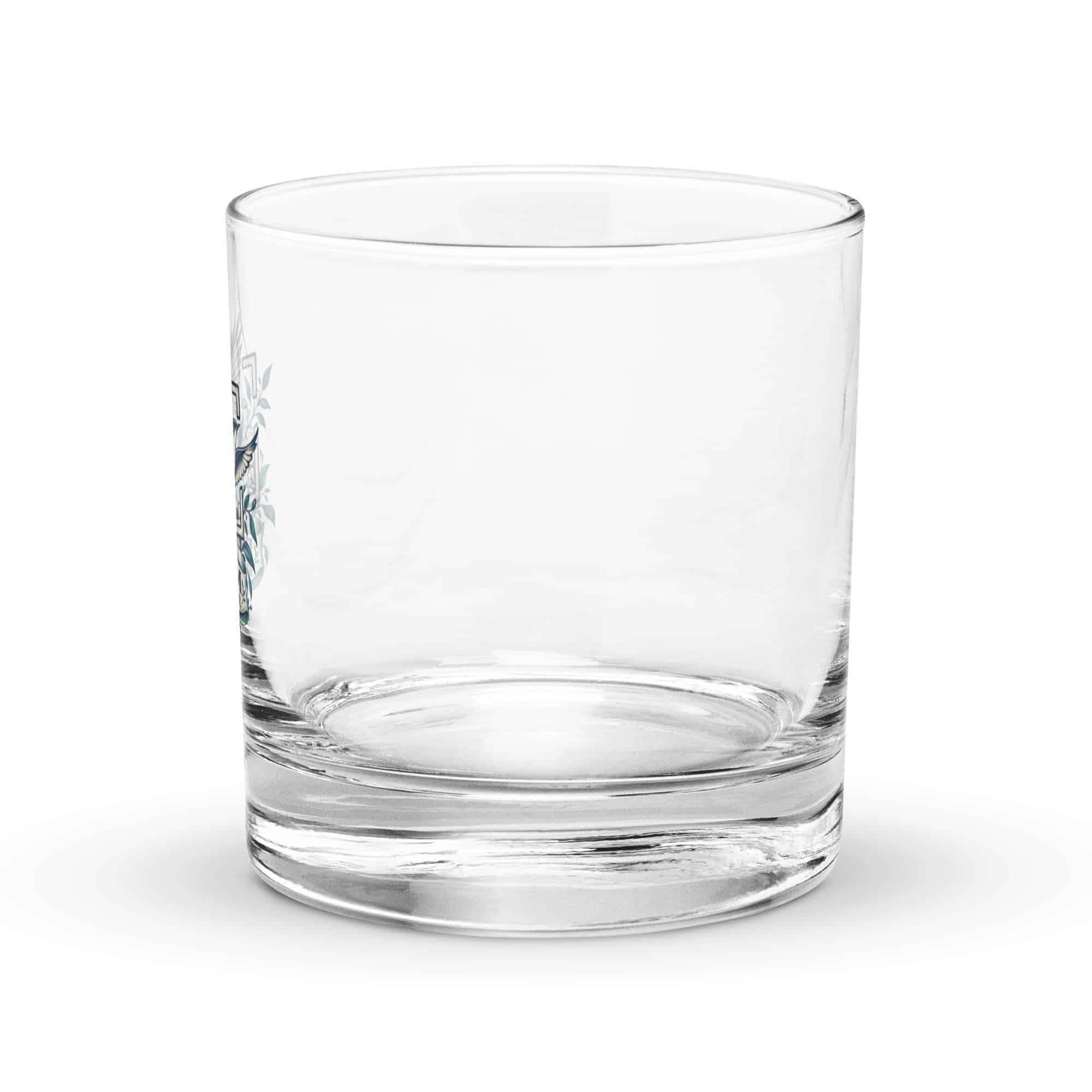 Rocks Glass: Freedom beyond the frame