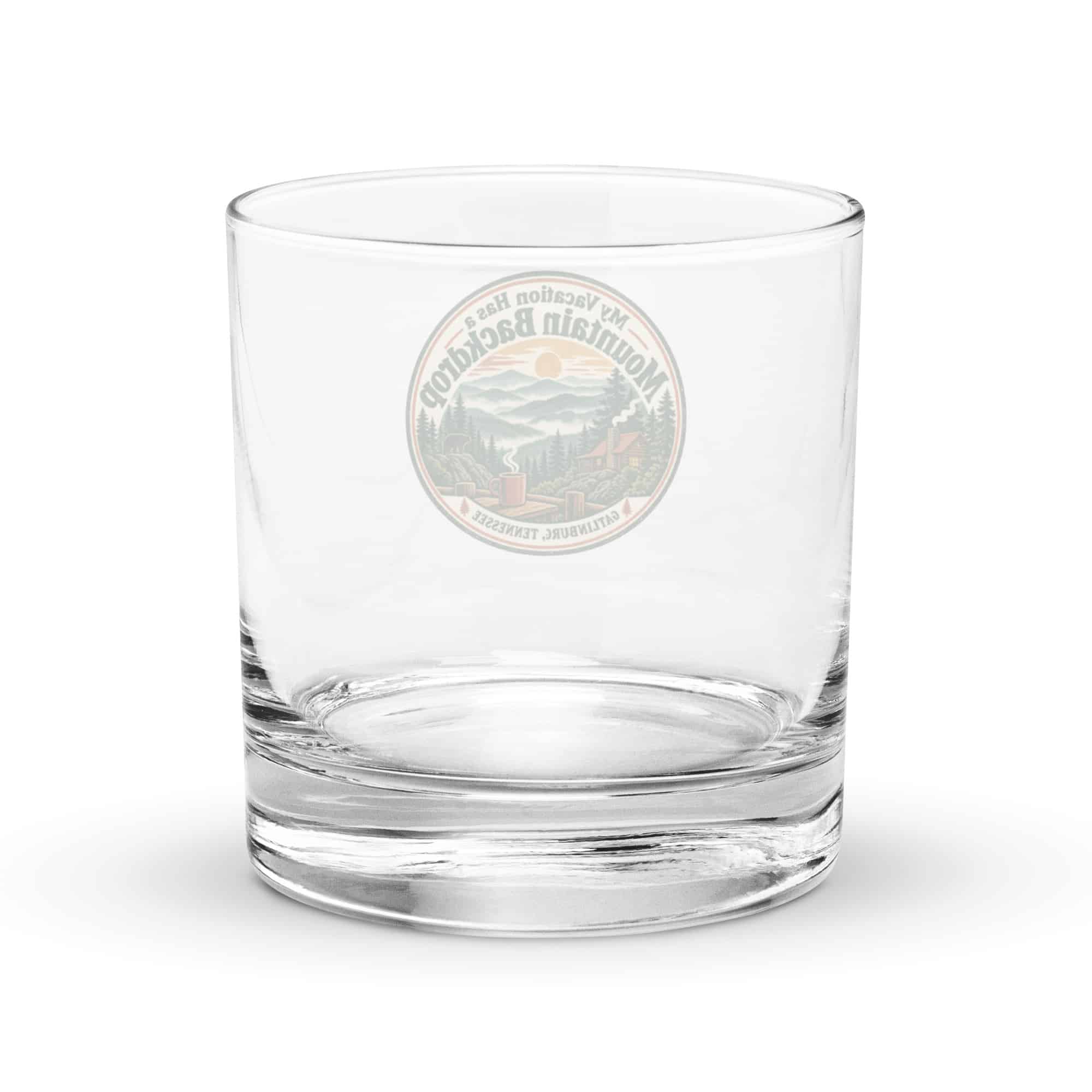 Gatlinburg and the Smokies Rocks Glass: My Vacation Has a Mountain Backdrop, Vintage Round Badge