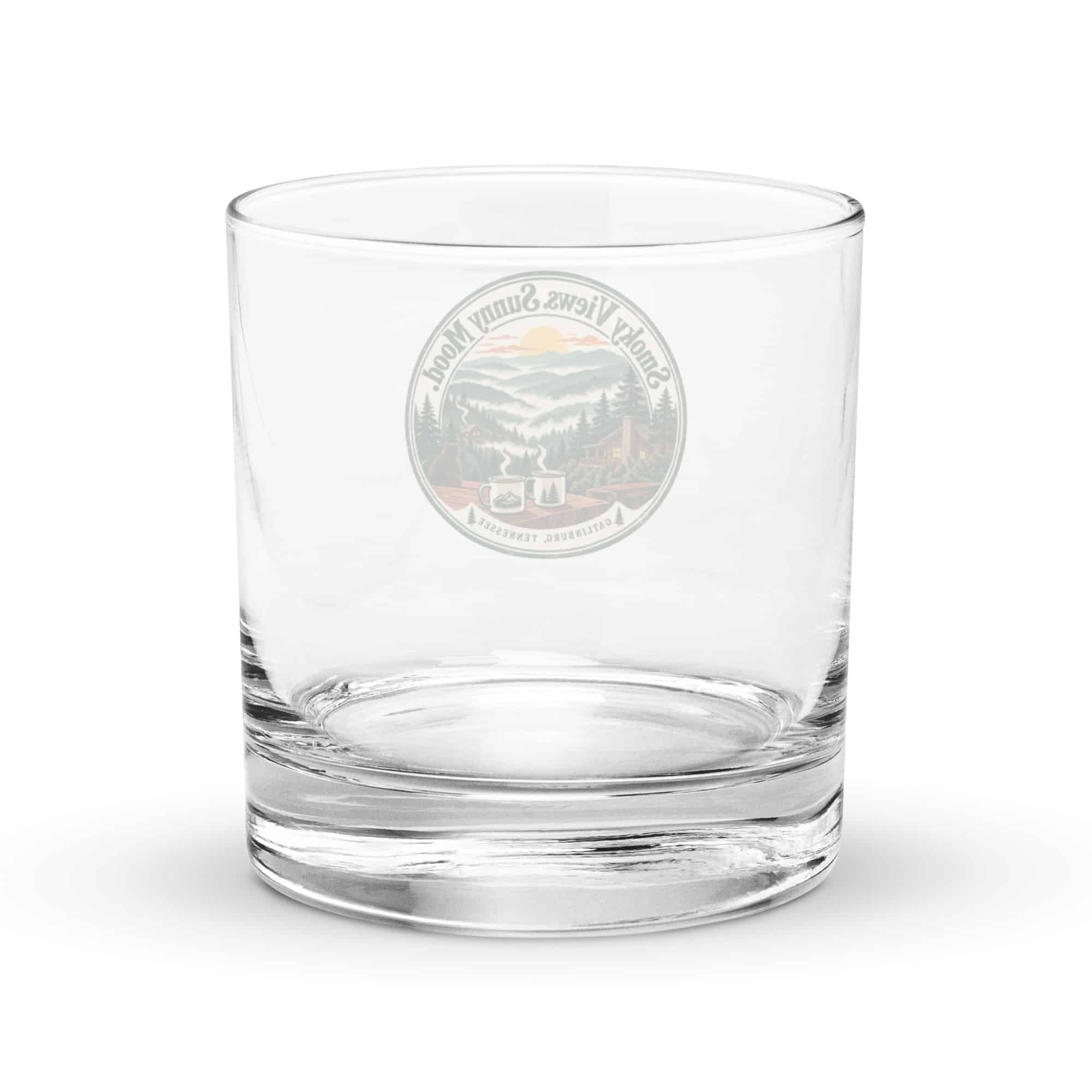 Gatlinburg and the Smokies Rocks Glass: Smoky Views. Sunny Mood, Vintage Round Badge