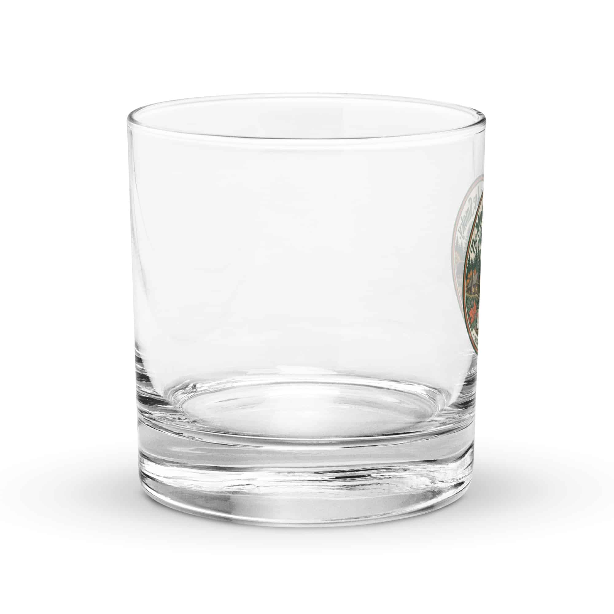 Gatlinburg and the Smokies Rocks Glass: The Mountains Are Smoky, Vintage Round Badge