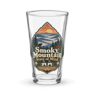 Gatlinburg and the Smokies Pint Glass: Smoky Mountain State of Mind, Scenic Shield Badge - 16 oz - Main